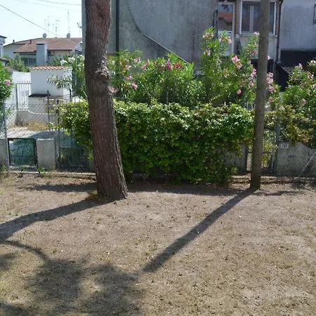 Holiday home Cozy Holiday Home In Lido Di Volano Near Sea Lido di Volano