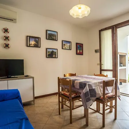 Holiday home Cozy Holiday Home In Lido Di Volano Near Sea Lido di Volano